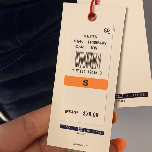 Tommy Hilfiger Women’s Sport Vest. New with Tags! - Picture 2 of 11